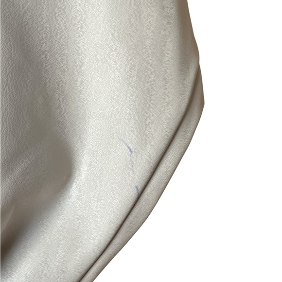 Vigoss Women's White Bomber Jacket - Picture 5 of 5